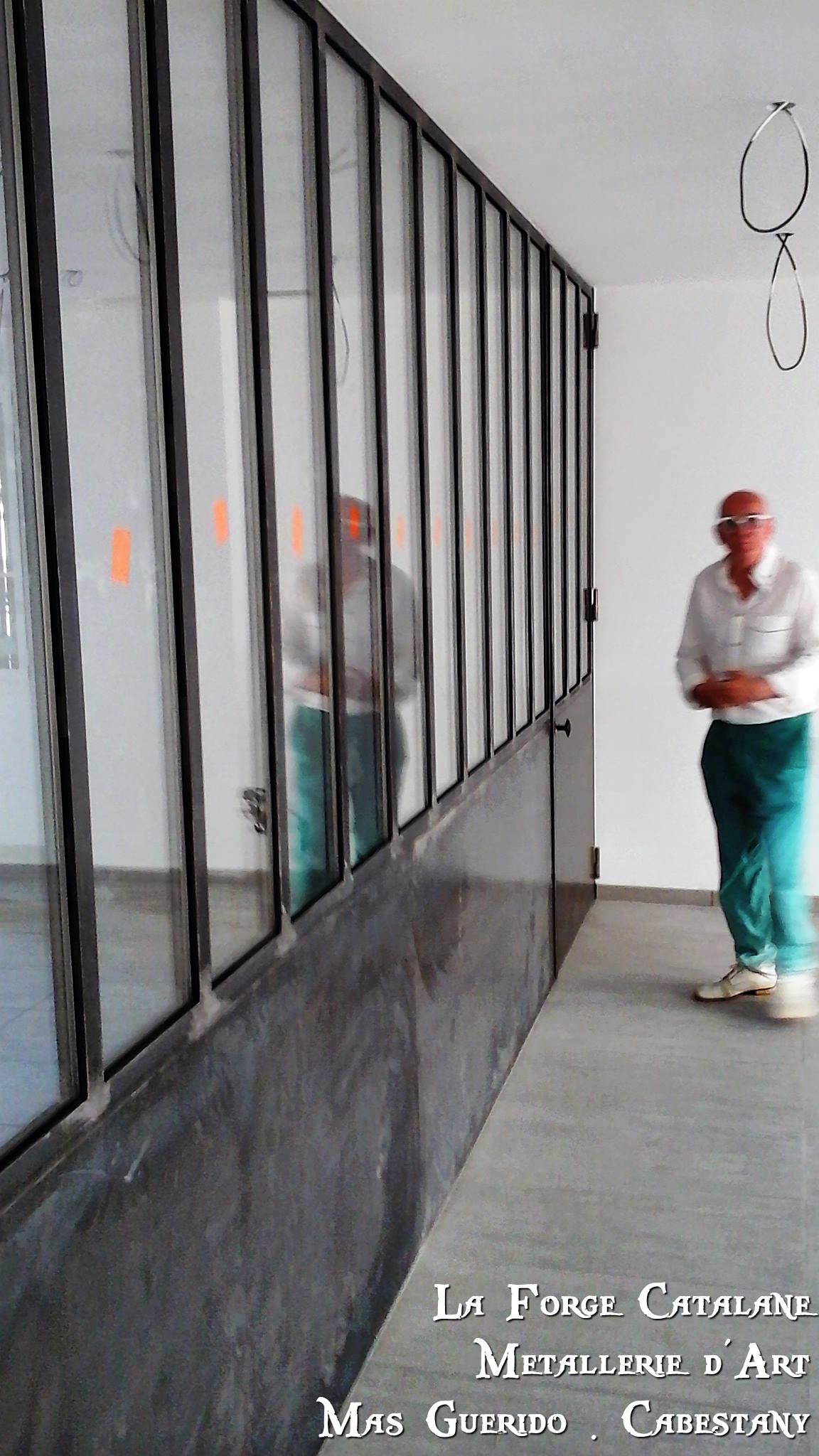 verriere type ancien atelier separation bureaux boitaclous 2 Forge Catalane.jpg